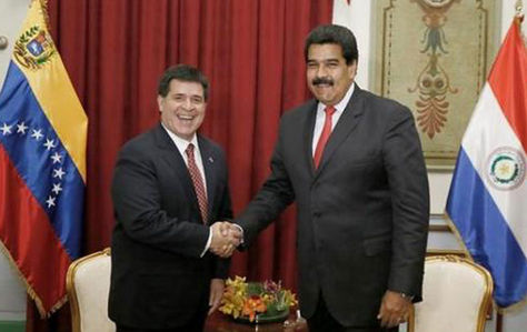 Cartes y Maduro en una cita en Asunción.