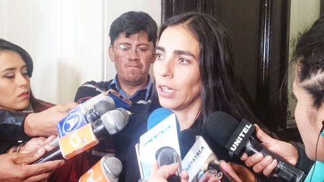 Gabriela Montaño habla con los medios sobre el fallo del TCP relativo a la Ley de Identidad de Género