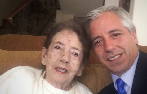 García Linera junto a su madre Mary Linera Pareja