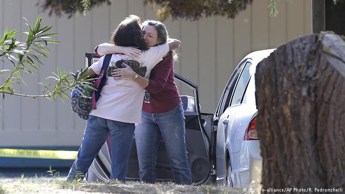 USA Schießerei in Kalifornien (picture-alliance/AP Photo/R. Pedronchelli)