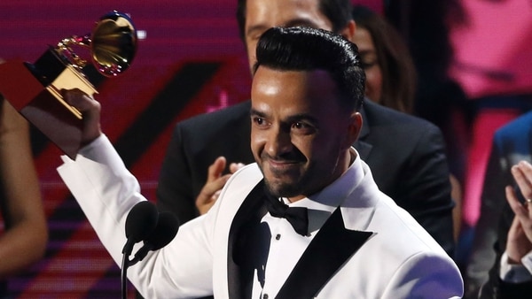 Sin la presencia de Daddy Yankee, Luis Fonsi recibió los premios a la canción “Despacito”