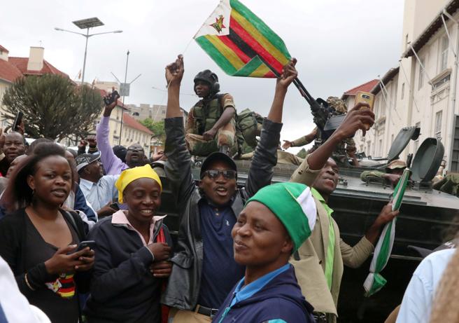 Protestas contra Mugabe en las calles de Harare, la capital del país surafricano