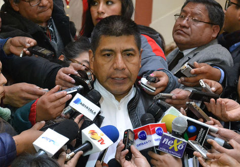 Fernando Huanacuni, ministro de Relaciones Exteriores, en declaraciones a la prensa a su salida de la reunión de Gabinete en Palacio de Gobierno. 