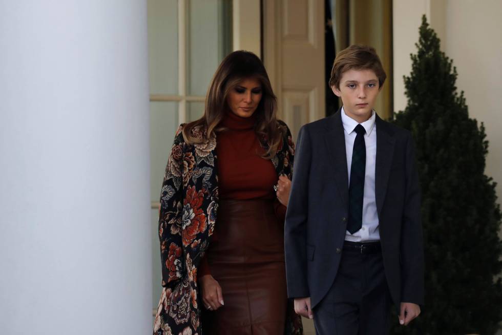 Melania Trump, con su hijo Barron, el pasado martes.
