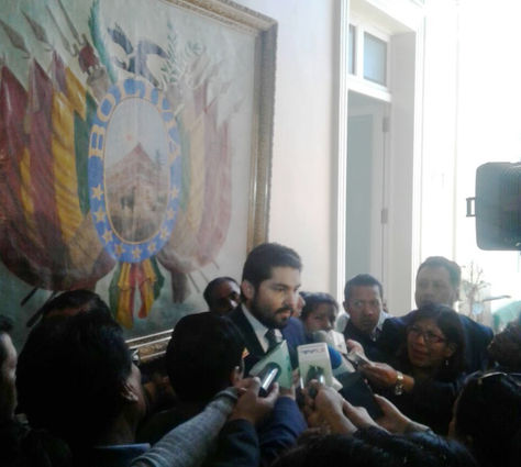 El procurador general del Estado, Pablo Menacho, en una rueda de prensa.