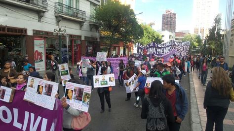 Marcha de mujeres contra la violencia de género. 