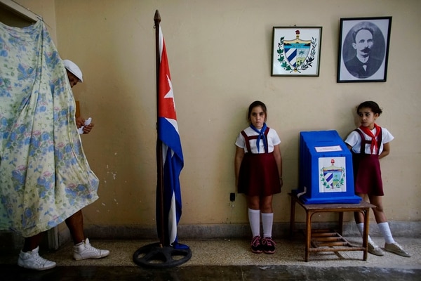 Votantes en La Habana (REUTERS/Alexandre Meneghin)