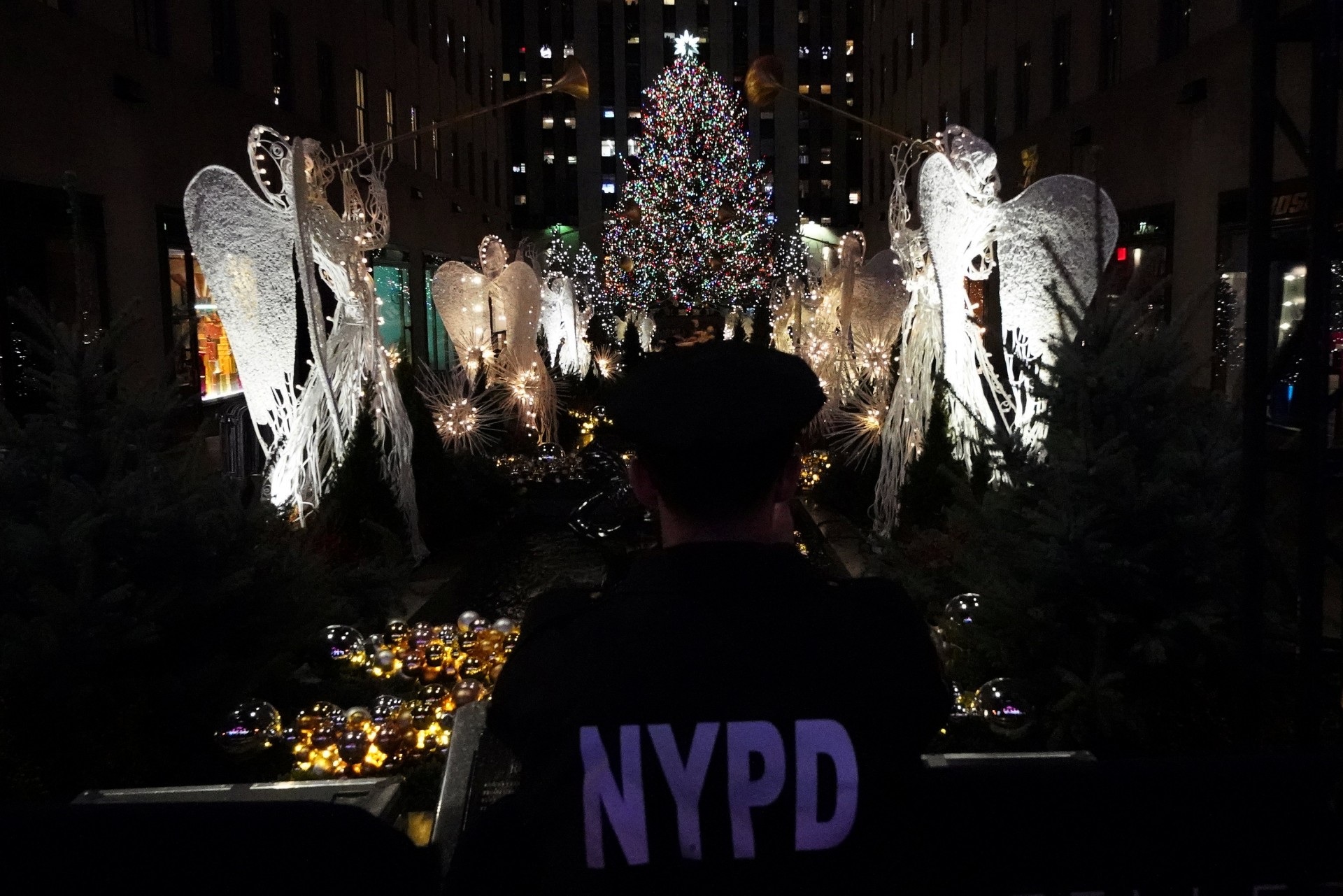 Las festividades de este año contaron con medidas de seguridad más estrictas luego del atentado terrorista del 31 de octubre en el que un hombre condujo una camioneta a una ciclovía cerca del World Trade Center, donde mató a ocho personas