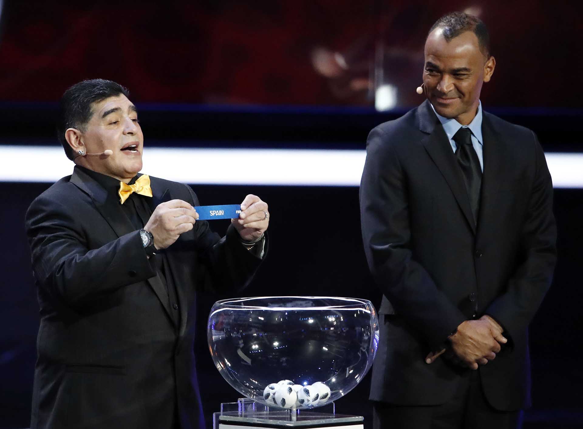 Maradona formó parte del sorteo