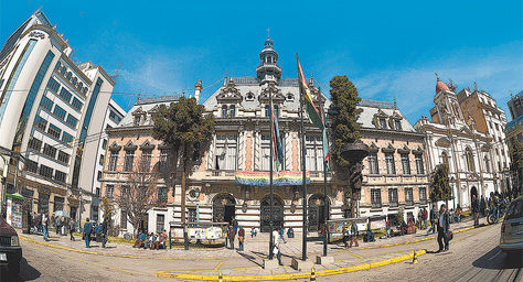 Frontis de la Alcaldía de La Paz.