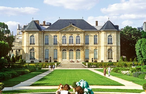El Museo Rodin (Hotel Biron), en París, cerca de Los Inválidos