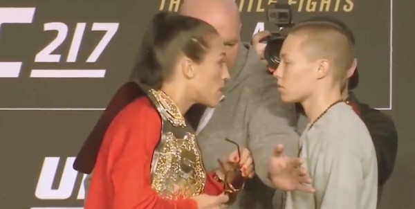 Joanna Jedrzejczyk intentaba amedrentar a su oponente Rose Namajunas pero recibió una lección inolvidable en el octágono de UFC