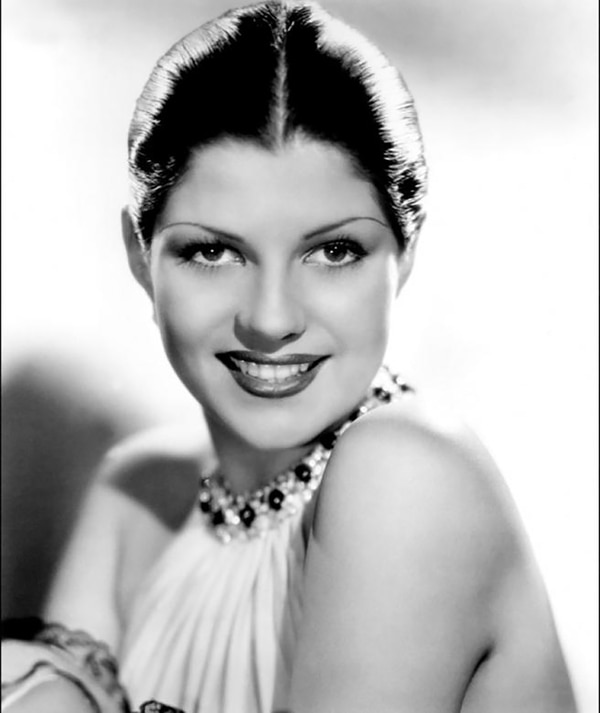 Rita Hayworth fue abusada por su padre.