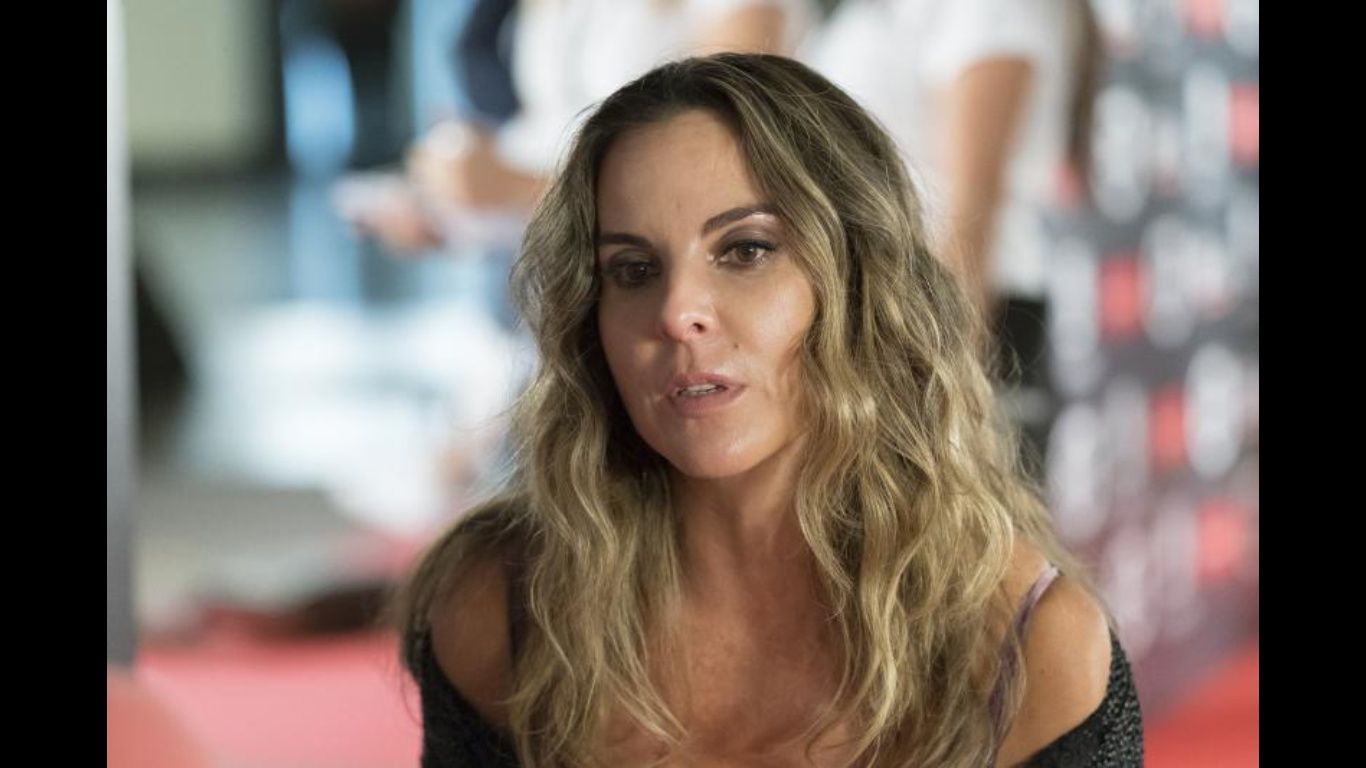 Kate del Castillo se desnuda en defensa de animales – eju.tv