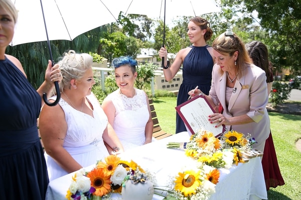 La boda de Lauren y Amy estuvo seguida por la de Elise y Amy poco después, y este domingo se esperaba que Anne Sedgwick y Lyn Hawkins (Getty)