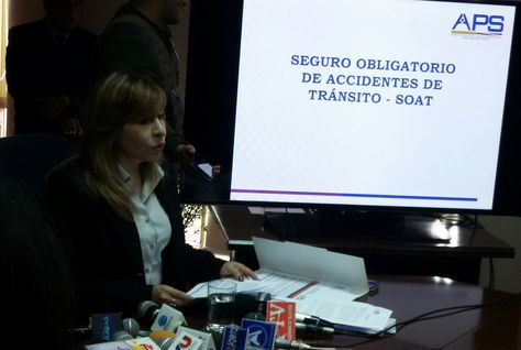 La directora de la Autoridad de Fiscalización y Control de Pensiones y Seguros (APS), Patricia Mirabal, en rueda de prensa. Foto: La Razón
