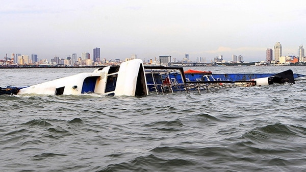 Los accidentes marítimos son frecuentes en filipinas. En la foto un naufragio anterior (Reuters)