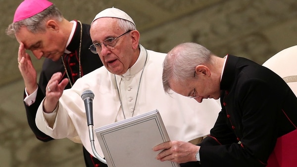 El papa Francisco busca impulsar reformas en la Curia romana. (Reuters)