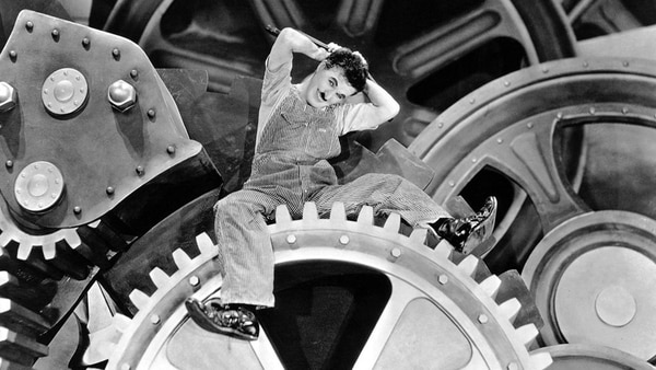 Charles Chaplin en “Tiempos modernos” (1936)