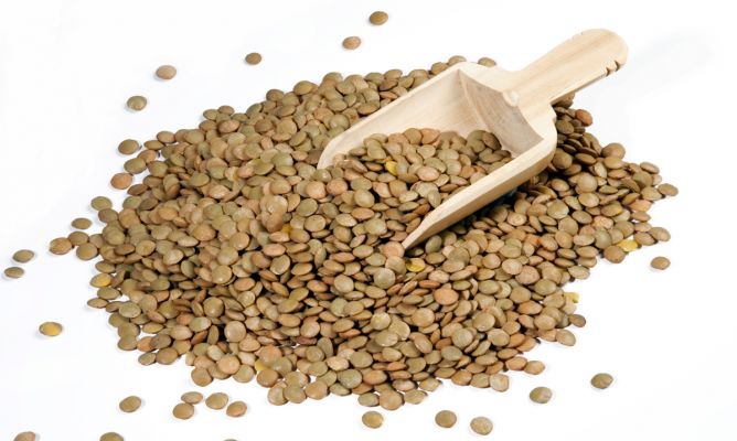 Comer lentejas, la más tradicional de las cábalas de Año Nuevo