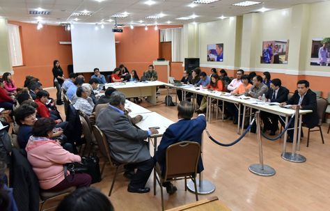 Diálogo entre las autoridades del Gobierno y los drigentes de los médicos de Bolivia. Foto: Álvaro Valero