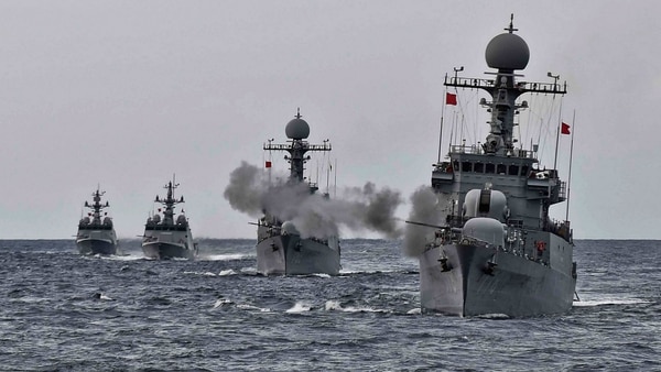 Buques de la marina de Corea del Sur durante ejercicios en el Mar del Este en septiembre de 2017 (Ministerio de Defensa de Corea del Sur via Getty Images)