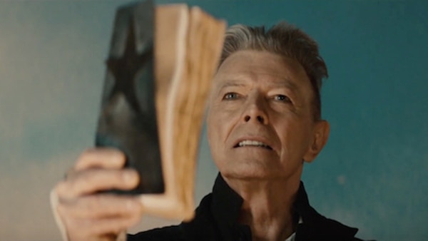 David Bowie, el artista que no quería morir y dejar una obra inconclusa. Dejo cinco demos como parte de su último trabajo, previos a su deceso
