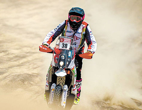 El boliviano Fabricio Fuentes durante su participación en la etapa dos. Foto: Villamontes Racing