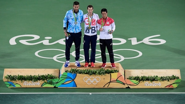 Murray, Del Potro y Nishikori, en el podio de los Juegos Olímpicos de Río de Janeiro 2016 (AFP)