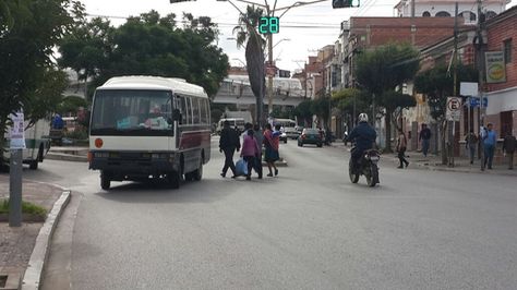 En Sucre empezó el bloqueo en cumplimiento del paro cívico contra el Código. Foto:Yuvert Donoso