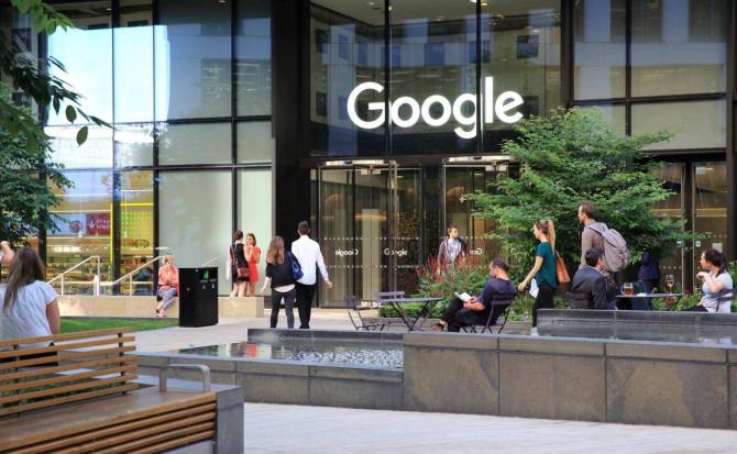 Google necesita plantar cara a Amazon y Alexa: prepara cambios para 2018