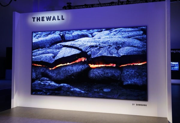 Samsung presentó The Wall, un televisor modular con microLED (Danny Moloshok/Invision for Samsung/AP Images)