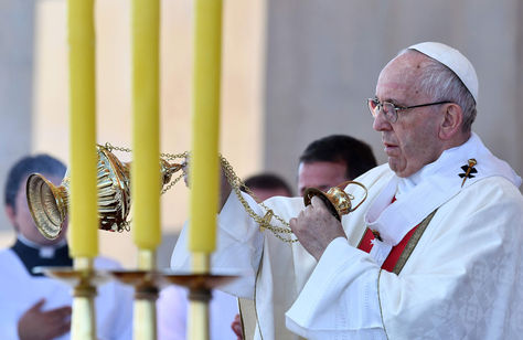 El Papa Francisco celebra una misa al aire libre en el aeropuerto Maquehue en Temuco, a 800 km al sur de Santiago. Foto: AFP