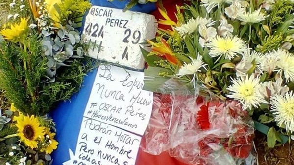 Este domingo despidieron los restos de Óscar Pérez durante una misa en el Cementerio del Este de Caracas