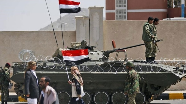 Soldados del ejército yemení leal al gobierno