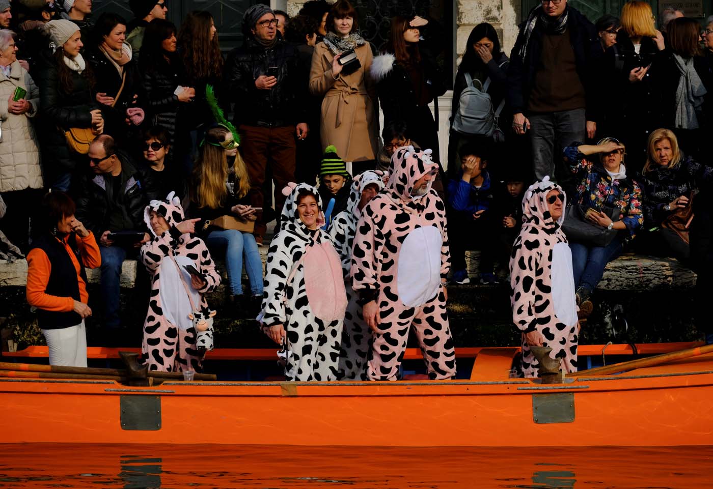 Revellers are seen during the masquerade parade on the Grand Canal during the Carnival in Venice, Italy January 28, 2018. REUTERS/Manuel Silvestri
