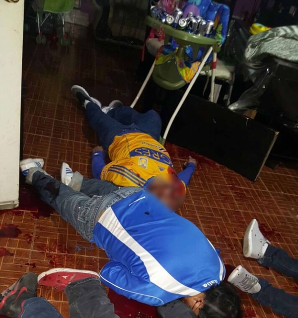 Ocho hombres murieron después de que personas armadas entraran a su casa y les dispararan, en Nuevo León (Proceso)