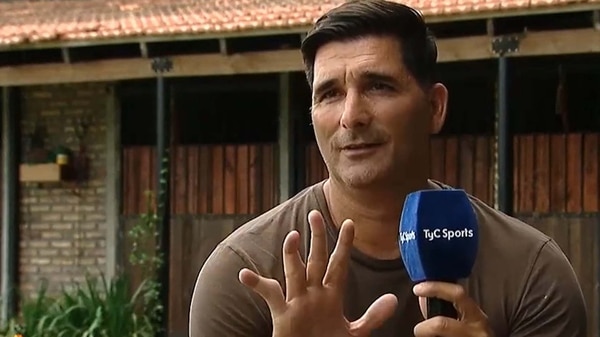 En la mano izquierda Sessa tiene una rotura ligamentaria