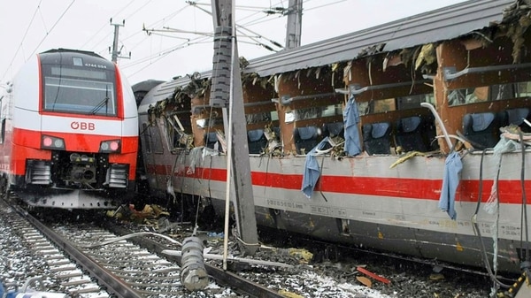 Una imagen de los destrozos en el tren de Deutsche Bahn (@InfoEmerg)