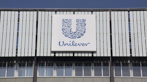Unilever es una multinacional dueña de varias marcas de productos de limpieza, cuidado personal y alimentos