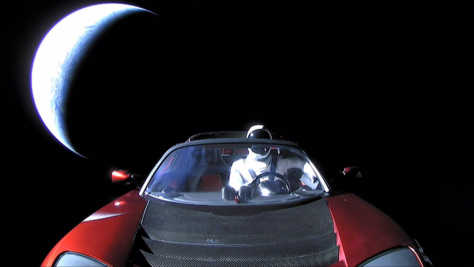 Starman y su Tesla se despiden desapareciendo en el espacio infinito