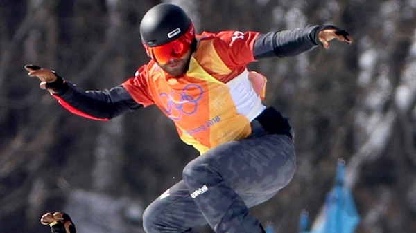Schairer durante el evento masculino de Snowboard Cross SBX en el Bokwang Phoenix Park (EFE)