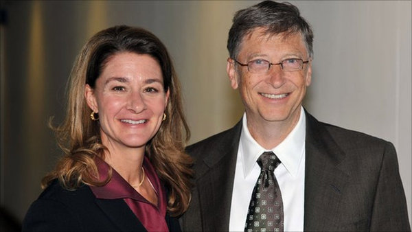 Bill y Melinda Gates piensan donar la mitad de su fortuna de USD 91.800 millones.