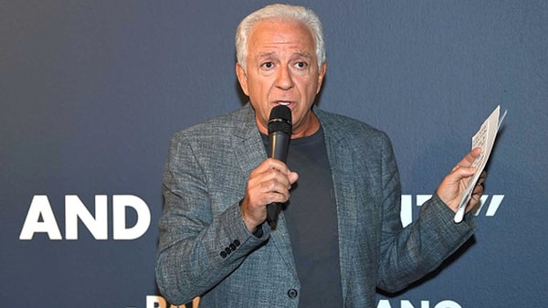 Paul Marciano cofundador de GUESS negó las acusaciones de acoso sexual presentadas en su contra.