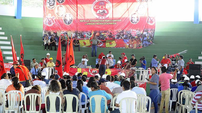 Asistentes sesionan en el Congreso Ordinario de la COB, en Santa Cruz, ayer. | APG