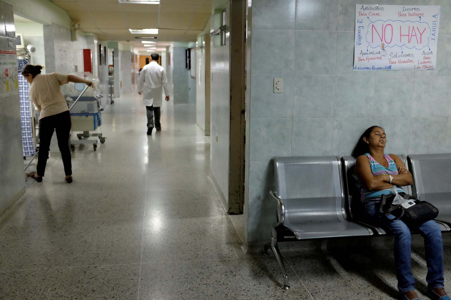 Efe pudo constatar que una bolsa de glóbulos rojos se vende esta semana en Caracas a 4.333.000 bolívares (unos 140 dólares, según la tasa oficial de cambio) Foto: REUTERS