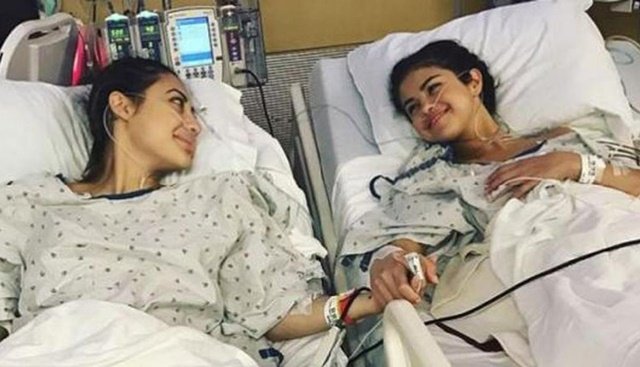 Selena Gomez y Francia Raisa comparten en Instagram fotografías juntas. (Foto: Instagram)