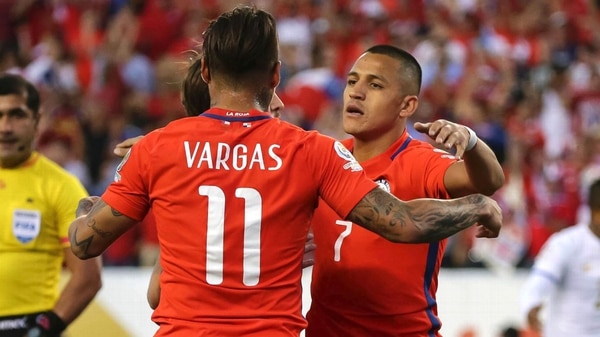 Vargas y Alexis Sánchez, la delantera ideal de Sampaoli en el Mundial que dirigió a Chile