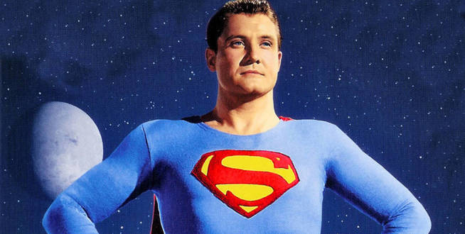 George Reeves como Superman. 