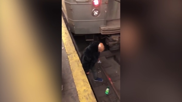 Sin embargo, pudo salir sin problemas